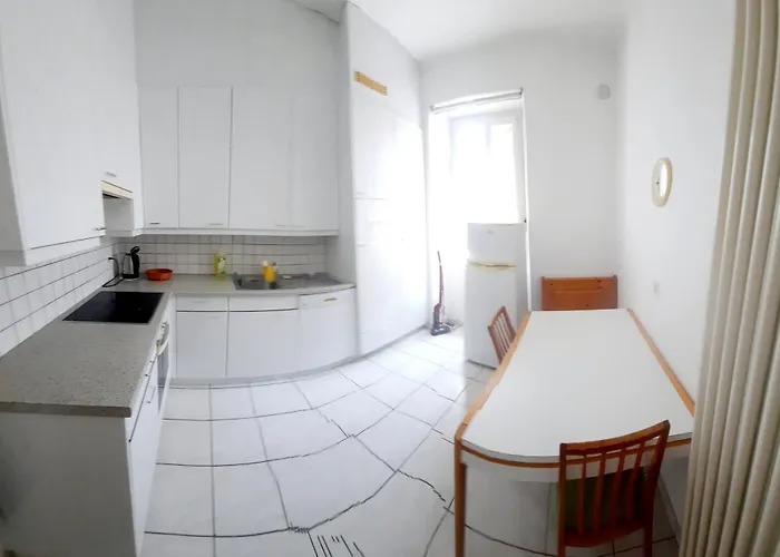 Ampie Guest house Locarno